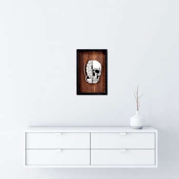 He Skull (Wood Edition) von xxxhibition - Raumansicht