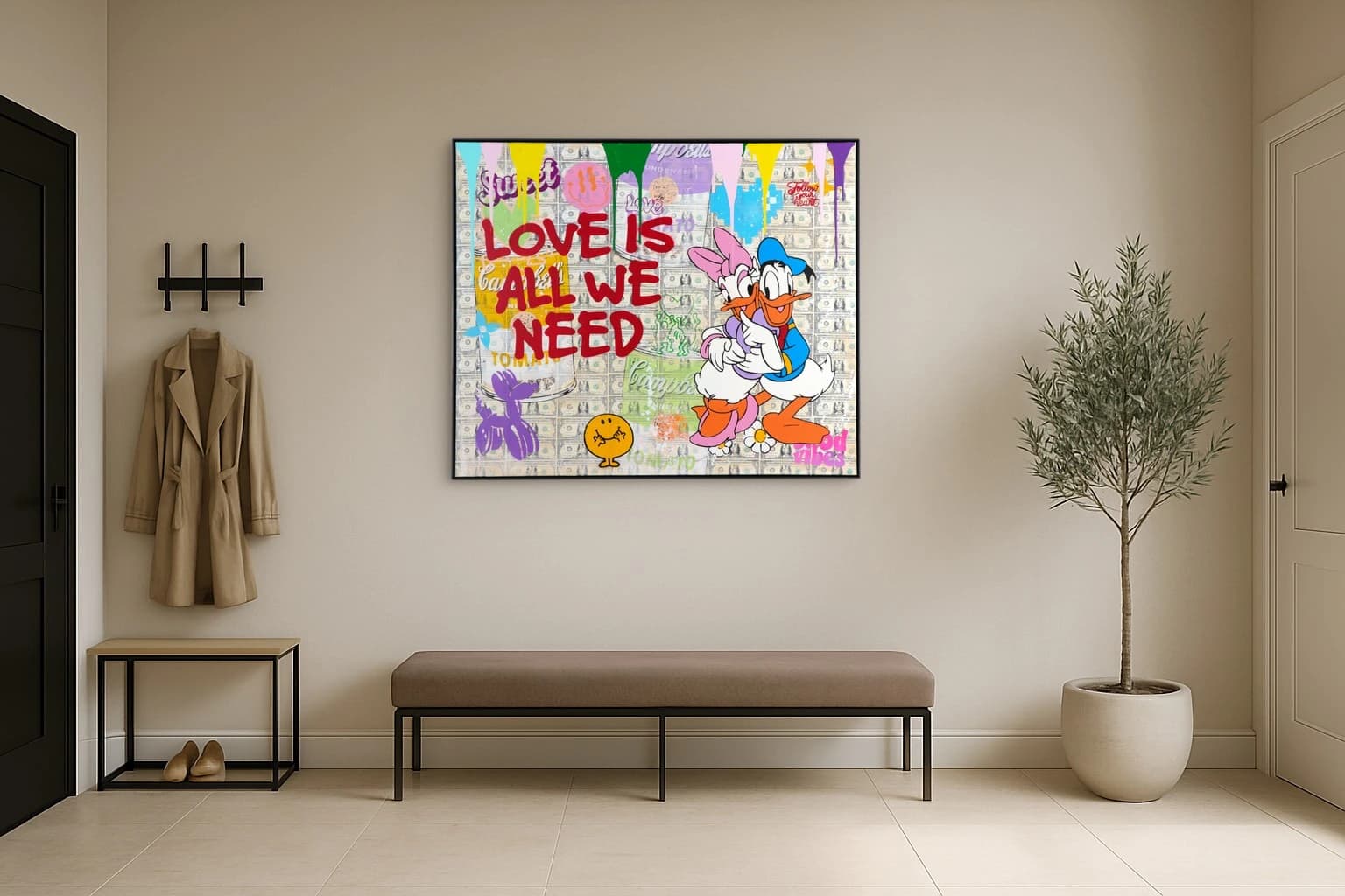 Donald und Daisy Duck stehen vor Geldscheinen mit rotem Schriftzug und Farbspritzern, als Kunstwerk an der Wand eines hellen Flurs.