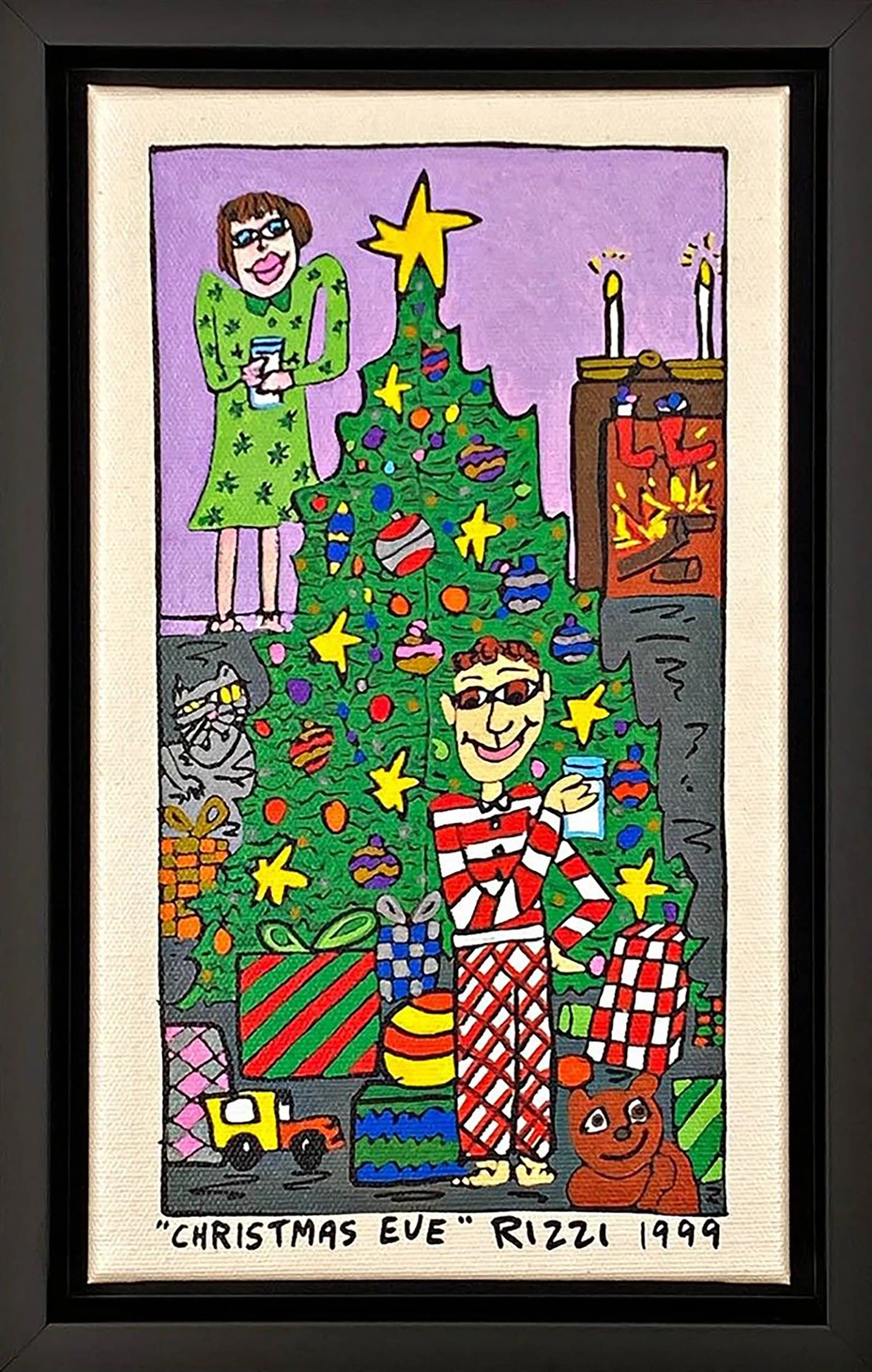 Gerahmtes Weihnachtsbild mit drei Figuren, großem Baum, Geschenken und Kamin vor lila Hintergrund.