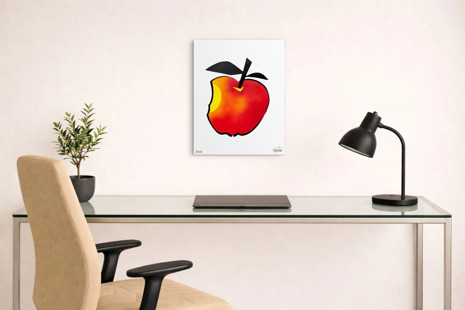 Rot-gelbe Apfelgrafik mit schwarzem Stiel und Blatt auf weißem Hintergrund, als Kunstwerk an der Wand eines hellen Raums.