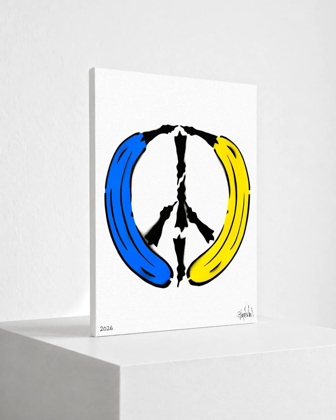 Blauer und gelber Kreis mit schwarzem Peace-Zeichen auf weißem Hintergrund, unten 2026 und Signatur.