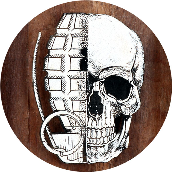 He Skull (Wood Edition) Nahaufnahme - FancyPics